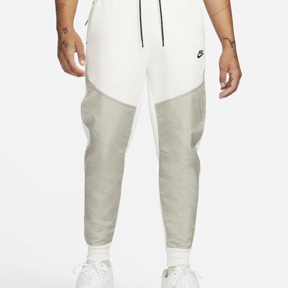 Nike Sportswear Men's Tech Fleece Joggers Pants - Picture 1 of 6